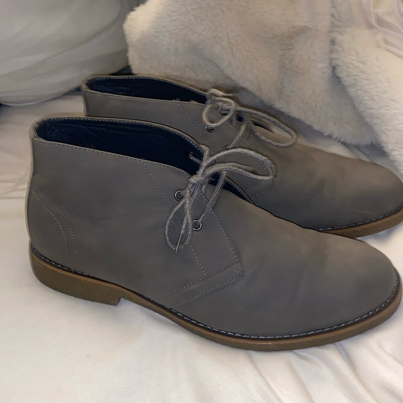 Perry Ellis the Craig size 13 gray in color - Picture 1 of 7